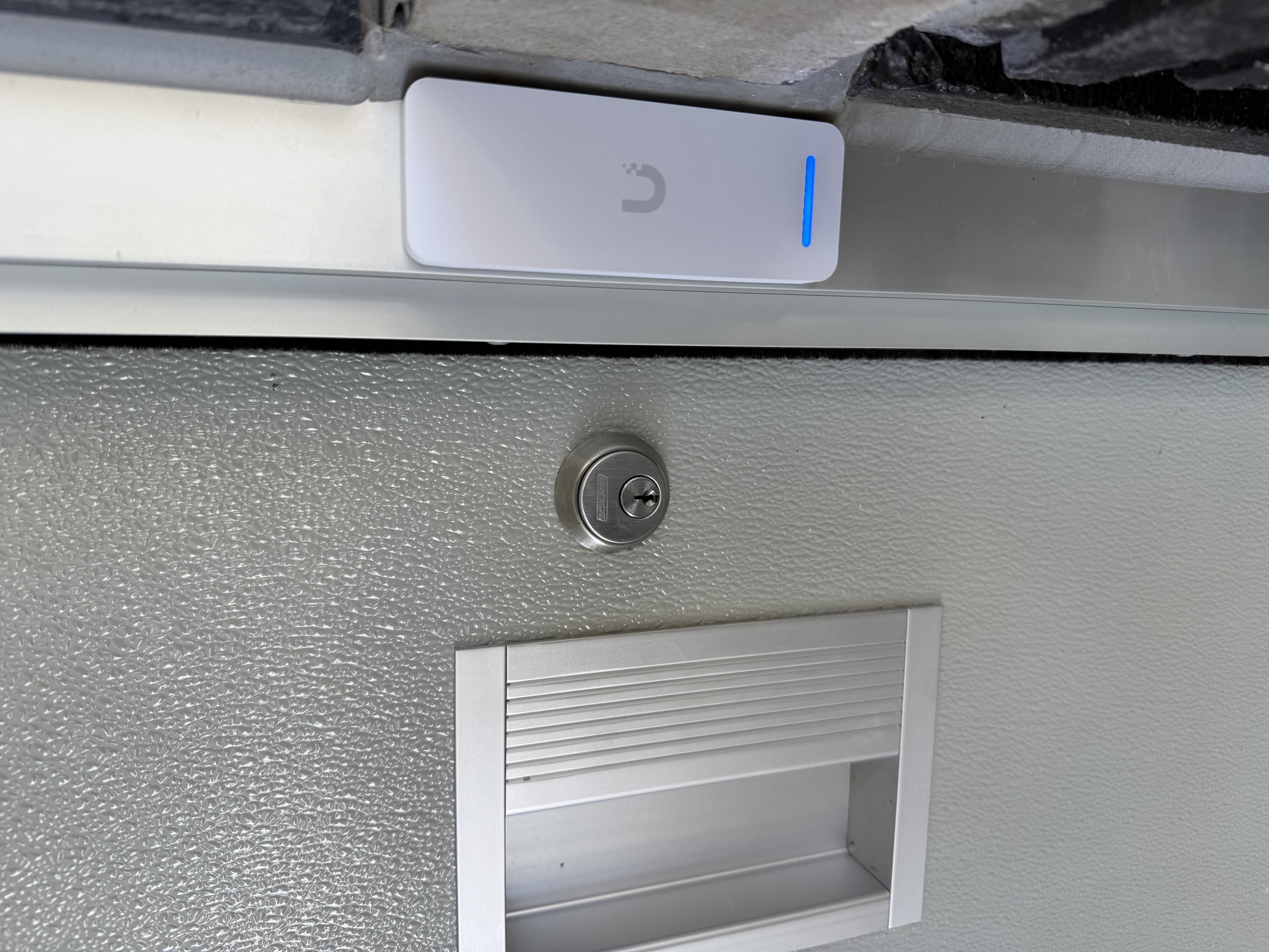 Commercial access control credential reader installed by R&R Technical Services